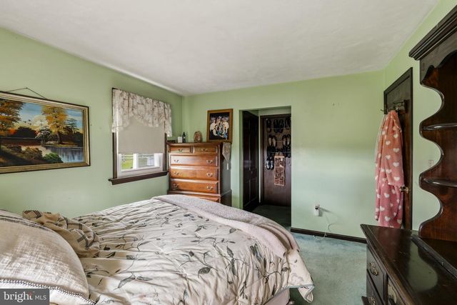 176 BUTTER RD, Leola, PA 17540