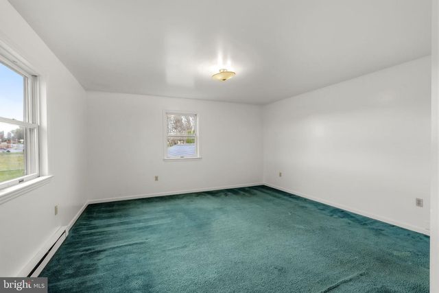 176 BUTTER RD, Leola, PA 17540