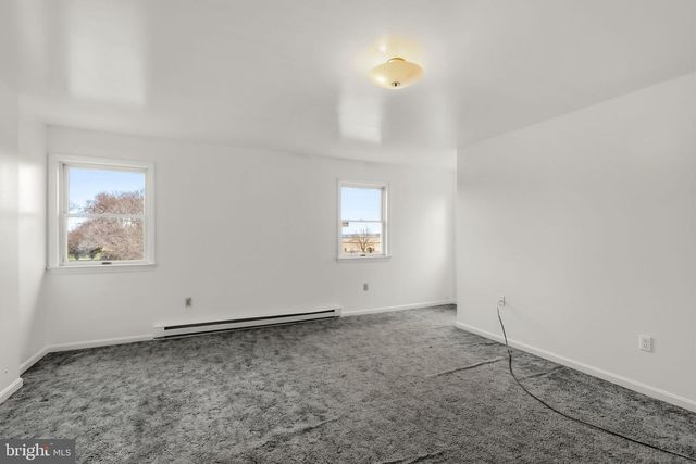 176 BUTTER RD, Leola, PA 17540