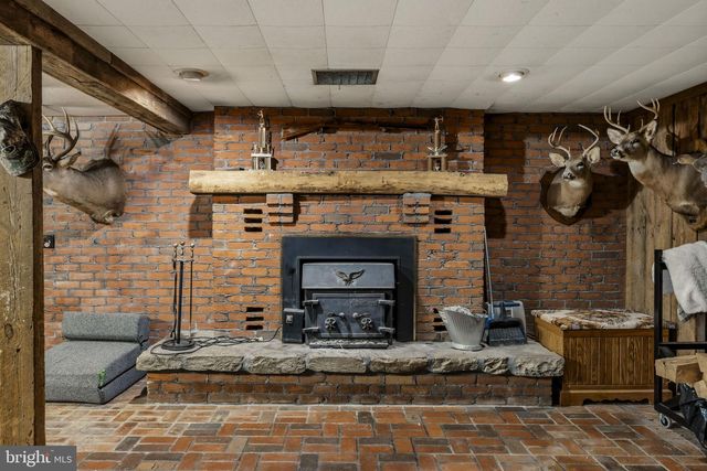 176 BUTTER RD, Leola, PA 17540