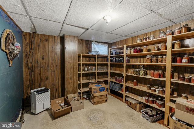 176 BUTTER RD, Leola, PA 17540