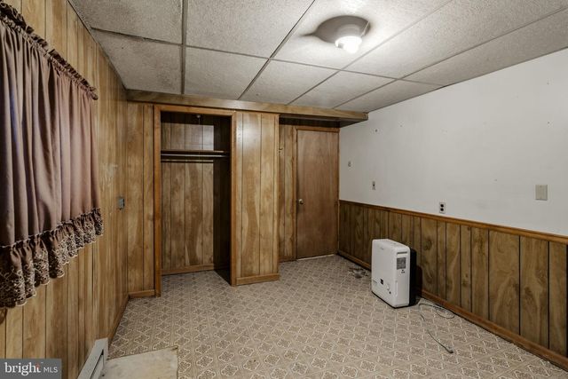 176 BUTTER RD, Leola, PA 17540
