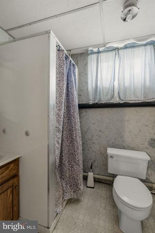 176 BUTTER RD, Leola, PA 17540