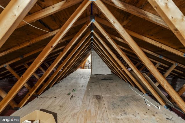 176 BUTTER RD, Leola, PA 17540