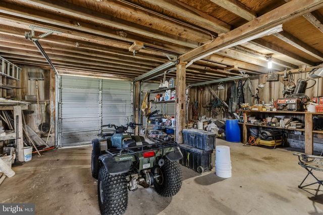 176 BUTTER RD, Leola, PA 17540