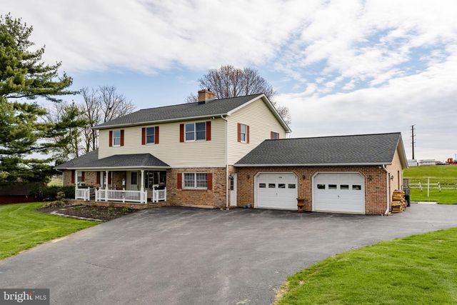 176 BUTTER RD, Leola, PA 17540