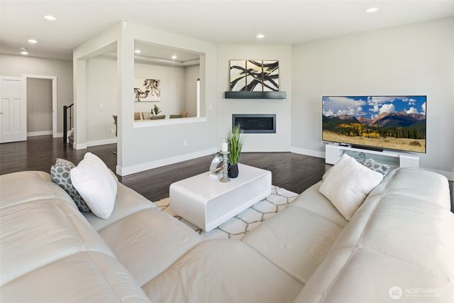 16 176th Place SW, Bothell, WA 98012
