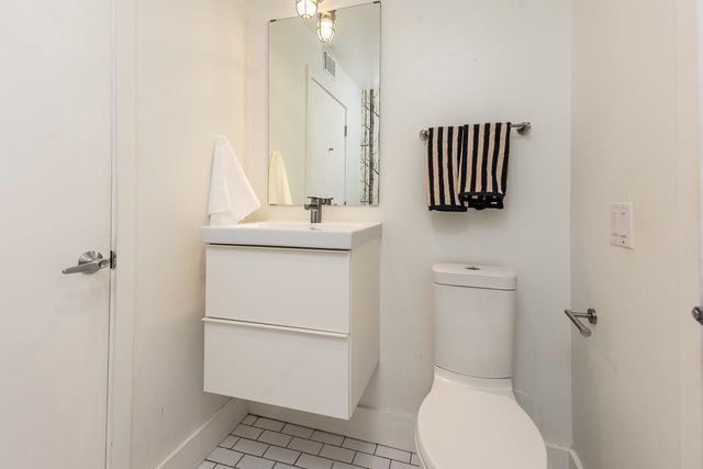 415 S Front St Apt 105, Memphis, TN 38103