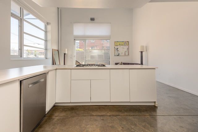 415 S Front St Apt 105, Memphis, TN 38103