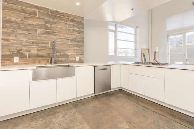 415 S Front St Apt 105, Memphis, TN 38103