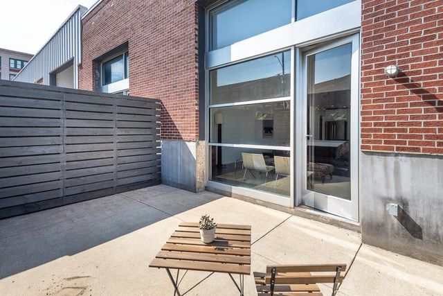 415 S Front St Apt 105, Memphis, TN 38103