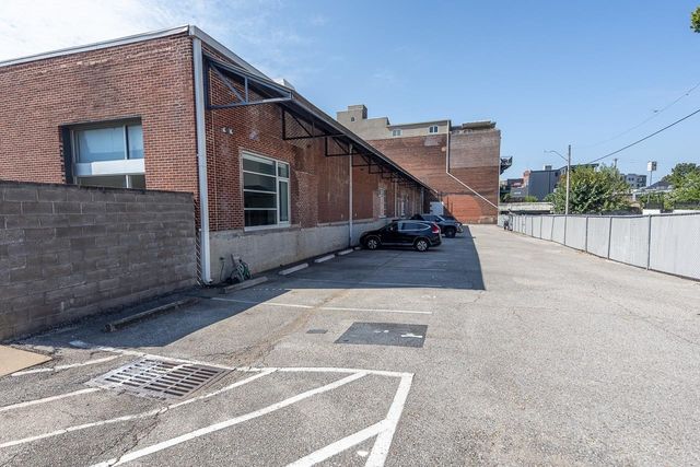 415 S Front St Apt 105, Memphis, TN 38103