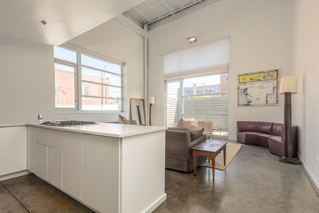 415 S Front St Apt 105, Memphis, TN 38103