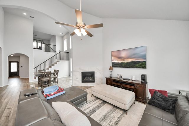 19014 Blossoming Buttercup Drive, Tomball, TX 77377