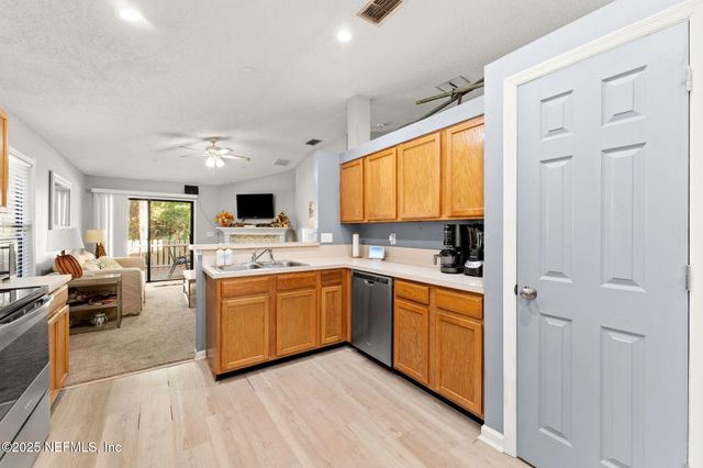 1407 HEATHER GLEN Lane, Middleburg, FL 32068