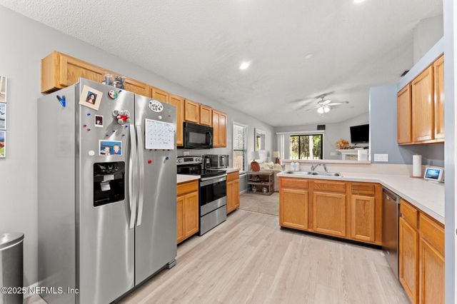 1407 HEATHER GLEN Lane, Middleburg, FL 32068