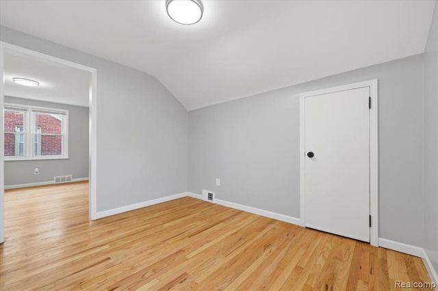 17595 Mendota Street, Detroit, MI 48221