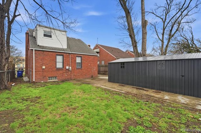 17595 Mendota Street, Detroit, MI 48221