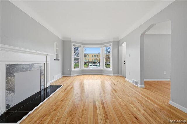 17595 Mendota Street, Detroit, MI 48221