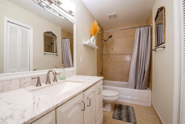 4125 NW 88th Avenue 202, Coral Springs, FL 33065
