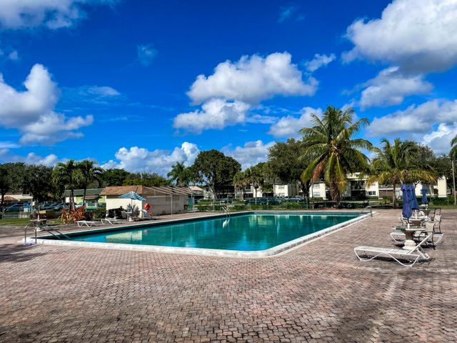 4125 NW 88th Avenue 202, Coral Springs, FL 33065