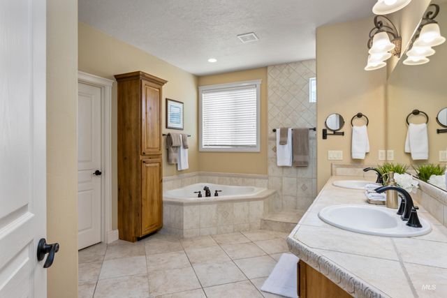 647 W Water Grove Drive, Eagle, ID 83616