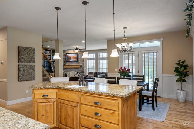 647 W Water Grove Drive, Eagle, ID 83616