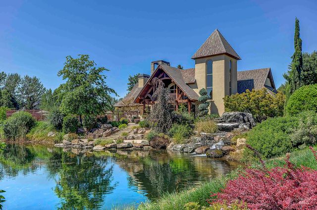 647 W Water Grove Drive, Eagle, ID 83616