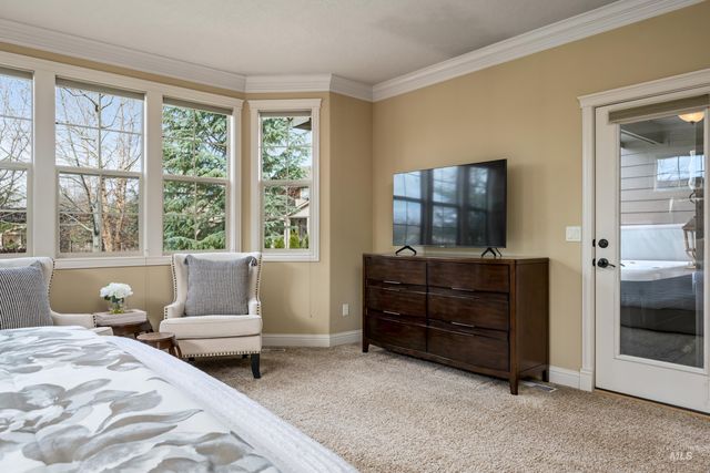 647 W Water Grove Drive, Eagle, ID 83616