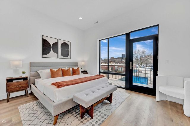 1607 W 13th Street 300, Chicago, IL 60608