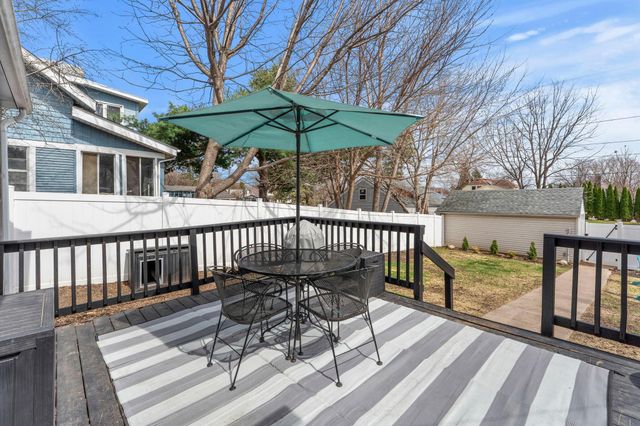 646 16th Avenue N, South Saint Paul, MN 55075