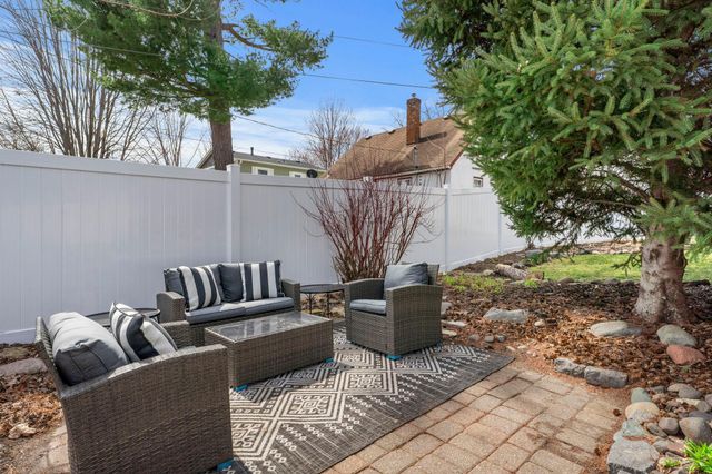 646 16th Avenue N, South Saint Paul, MN 55075