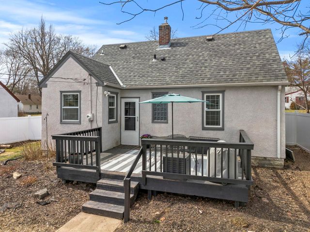 646 16th Avenue N, South Saint Paul, MN 55075