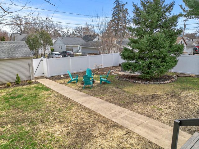 646 16th Avenue N, South Saint Paul, MN 55075