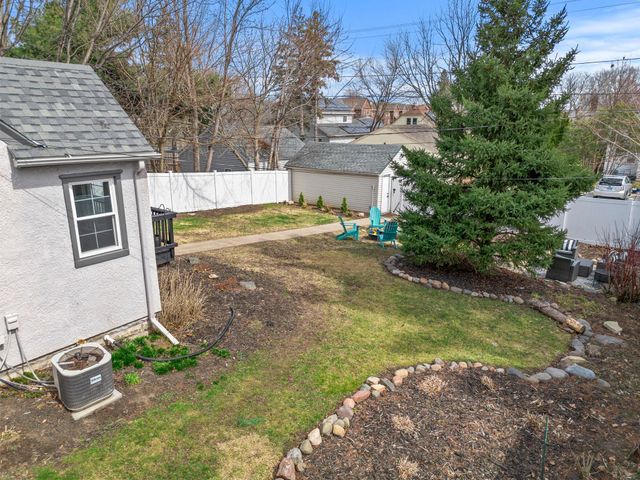 646 16th Avenue N, South Saint Paul, MN 55075