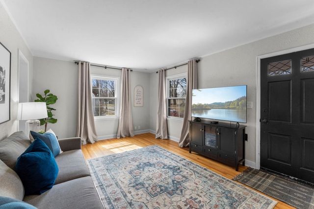 646 16th Avenue N, South Saint Paul, MN 55075