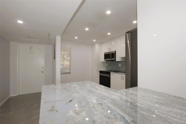 3100 N Course Lane 103, Pompano Beach, FL 33069