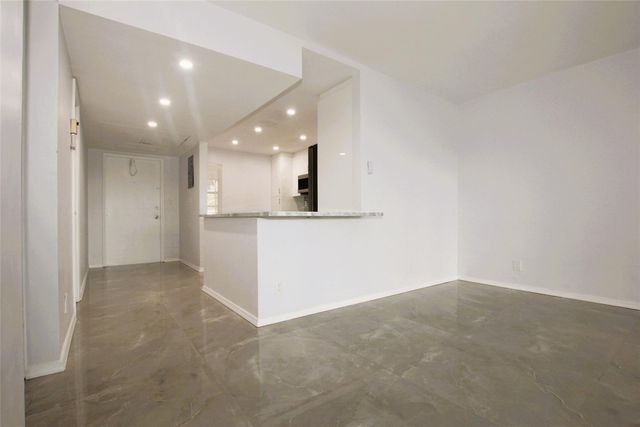 3100 N Course Lane 103, Pompano Beach, FL 33069