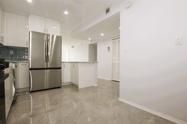 3100 N Course Lane 103, Pompano Beach, FL 33069