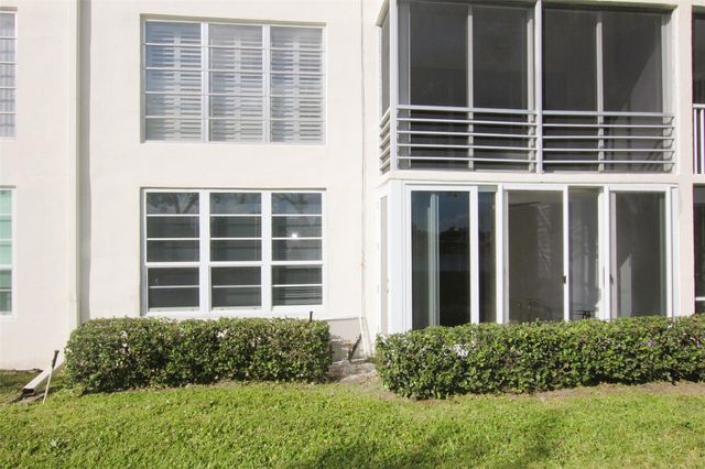 3100 N Course Lane 103, Pompano Beach, FL 33069