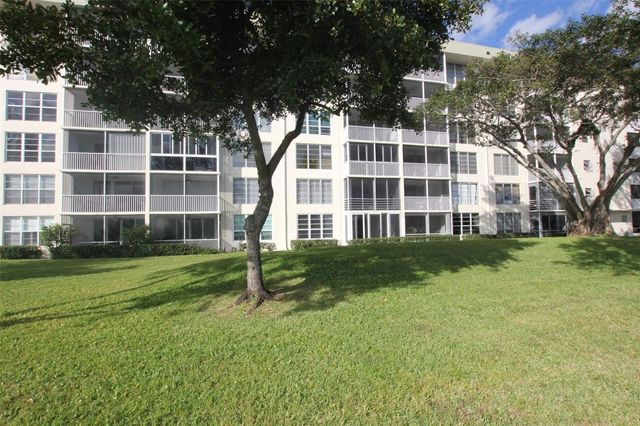 3100 N Course Lane 103, Pompano Beach, FL 33069