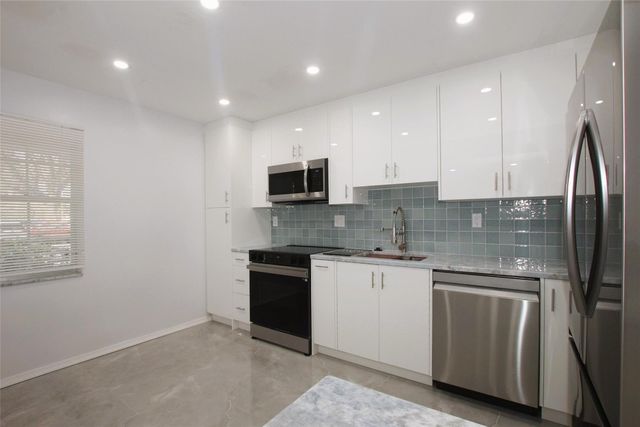 3100 N Course Lane 103, Pompano Beach, FL 33069