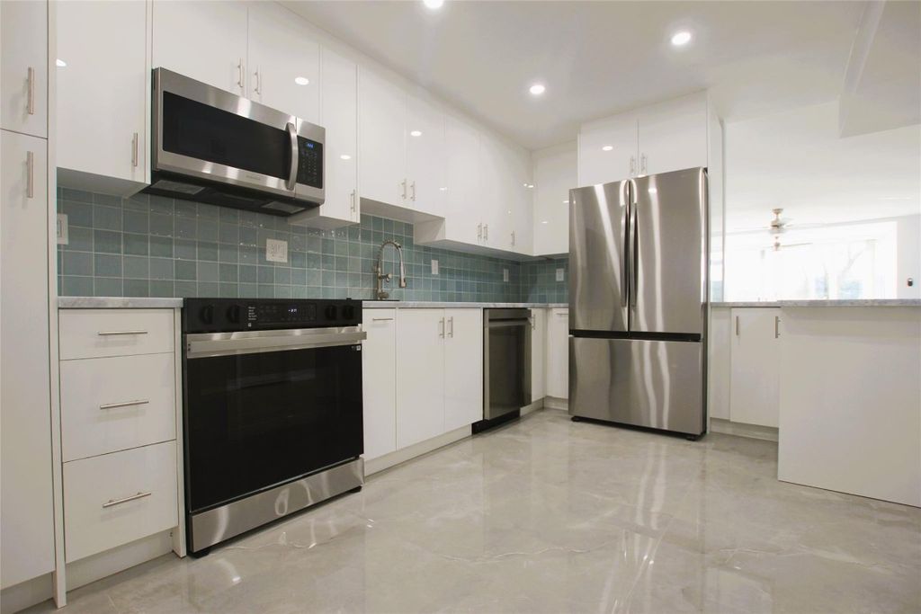 3100 N Course Lane 103, Pompano Beach, FL 33069