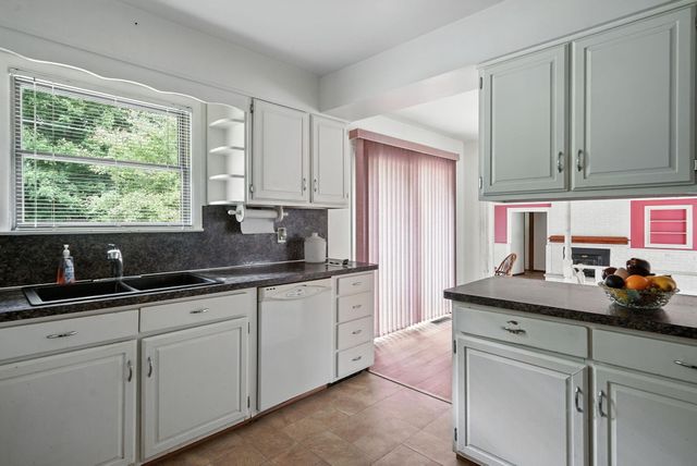 9222 N Mckinley Road, Montrose Twp, MI 48457