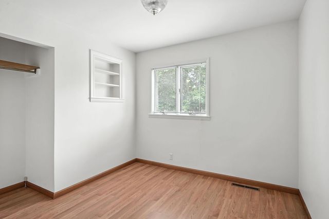 9222 N Mckinley Road, Montrose Twp, MI 48457