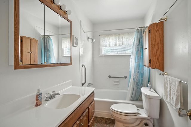 9222 N Mckinley Road, Montrose Twp, MI 48457