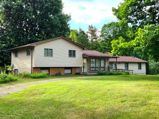 9222 N Mckinley Road, Montrose Twp, MI 48457