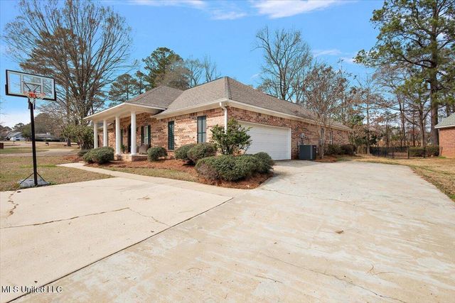 108 Beaver Bend, Canton, MS 39046