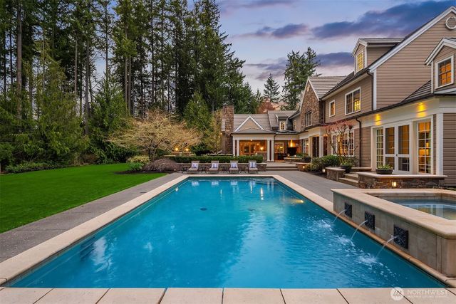 2045 250th Place NE, Sammamish, WA 98074