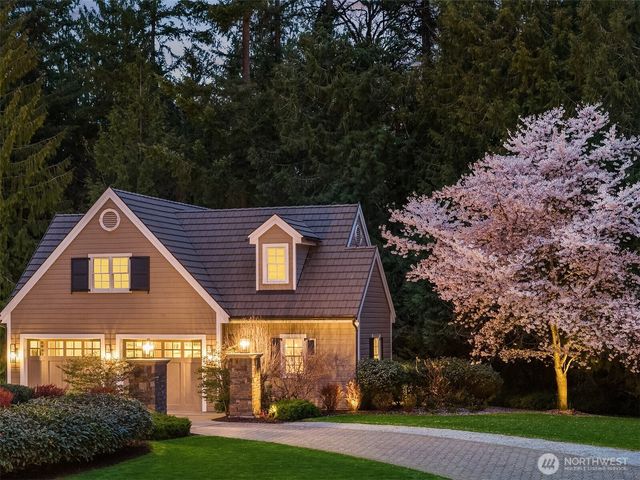 2045 250th Place NE, Sammamish, WA 98074
